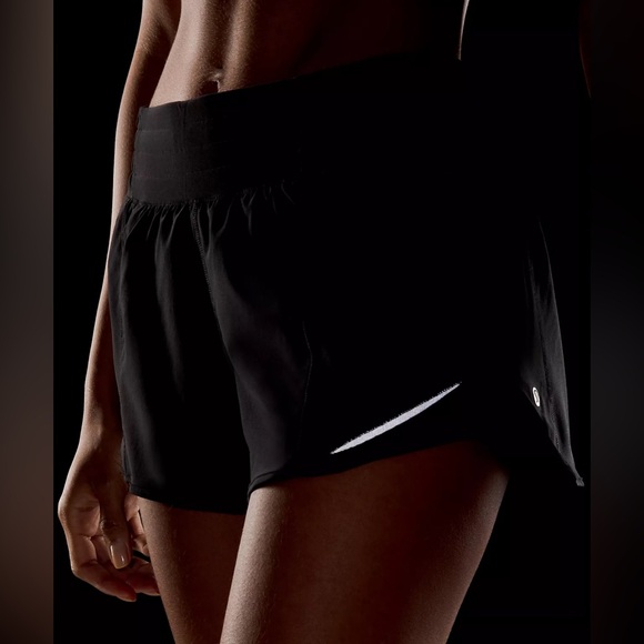 LULULEMON X PELOTON Hotty Hot Short LR - Picture 2 of 10